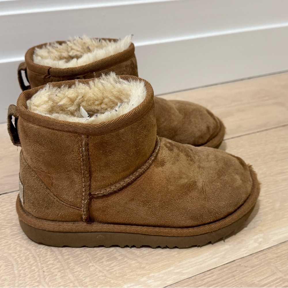 Authentic UGG Girls Classic Ultra Mini Shearling Boots - Size 12